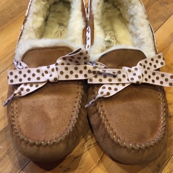 UGG Slippers - Picture 2 of 9